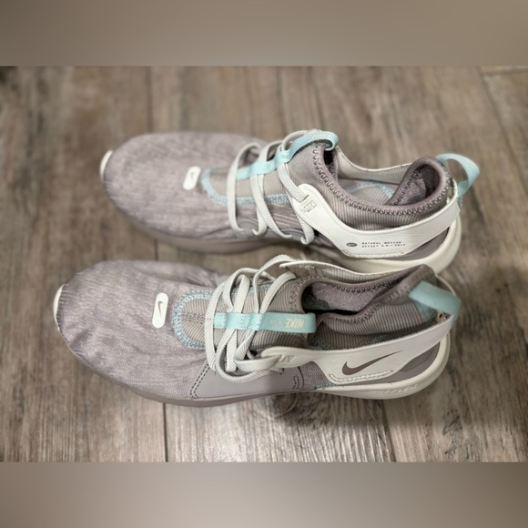 Nike Natural Motion Offset 6.0 / 2019 Woman’s Running Shoes size 8.5 - Picture 2 of 11